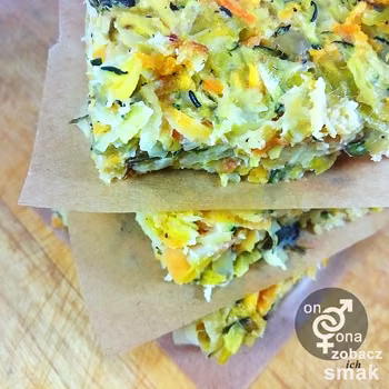 warzywny kugel z batatem i karmelizowanym porem