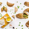 Empanadillas al horno - hiszpańskie pieczone pierogi z tuńczykiem i zielonymi warzywami