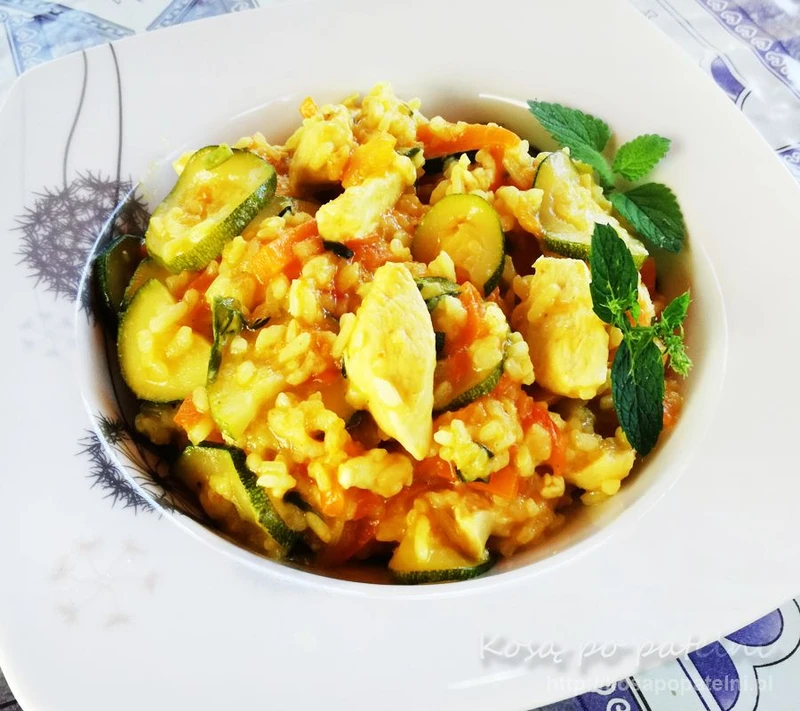Dietetyczne risotto z cukinią i kurczakiem