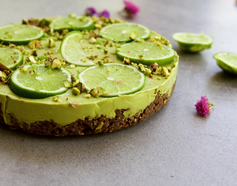 Limonkowa tarta z awokado.