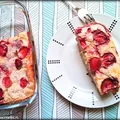 Pieczona owsianka z bananem i truskawkami
