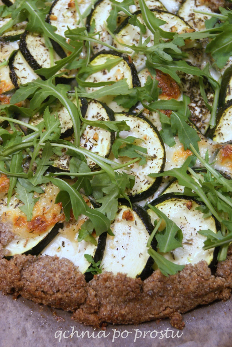 Razowe galette z cukinią i mozzarellą