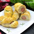 PARÓWKI W CIEŚCIE DROŻDŻOWYM