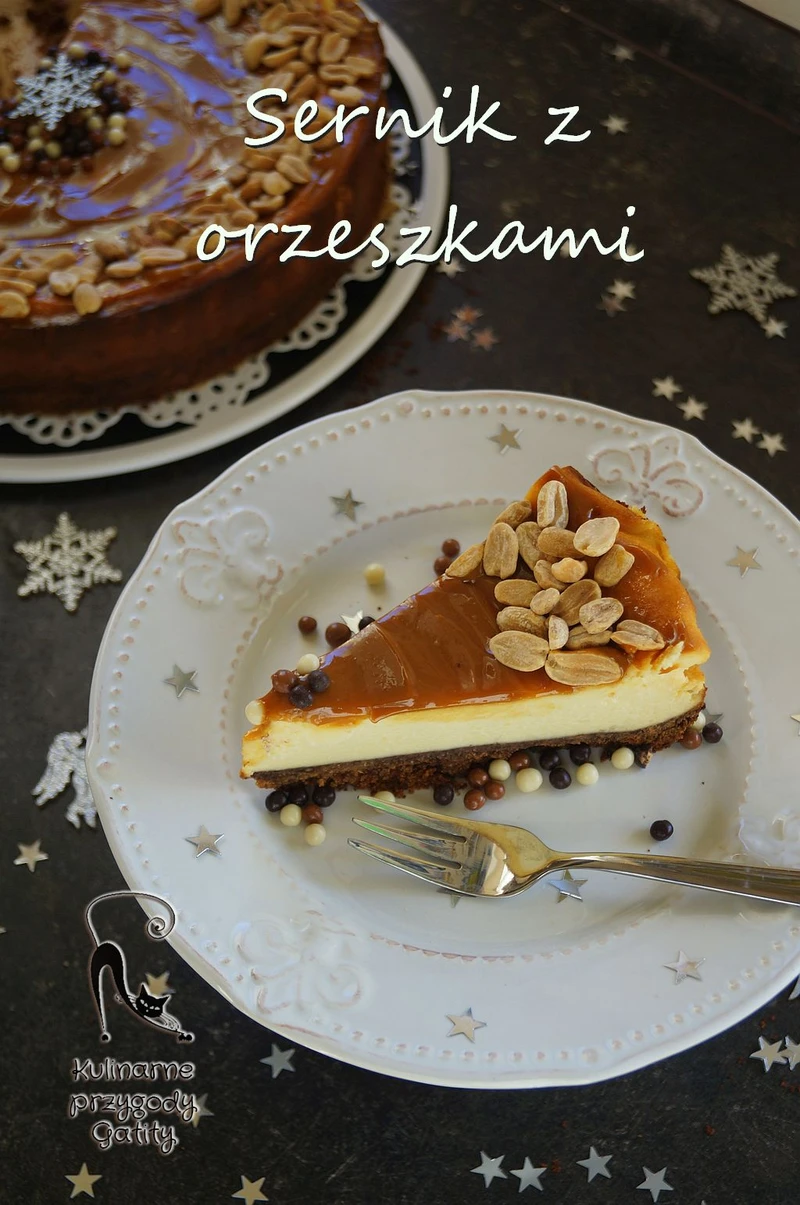 Sernik z solonymi orzeszkami
