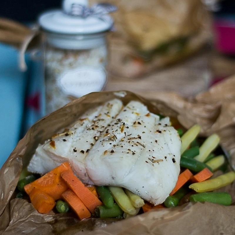 Halibut pieczony z fasolką szparagową