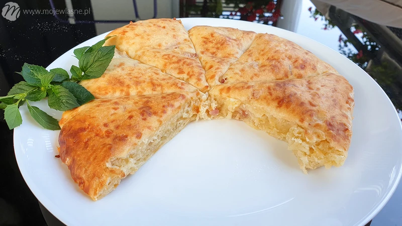 Szybka pizza (chaczapuri) dla laika w 10 minut