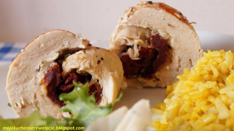Drobiowe roladki z mozzarellą i suszonymi pomidorami - 278 kcal