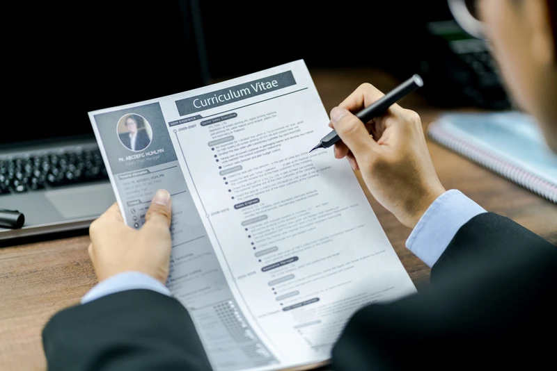 Jak napisać dobre CV i znaleźć pracę marzeń?