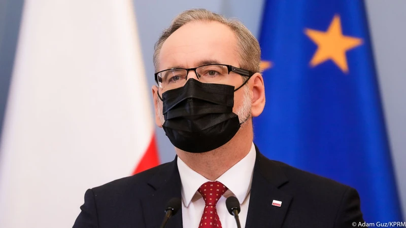 Czwarta fala nadejdzie w wakacje? Minister zdrowia komentuje