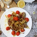 Pieczona biała kiełbasa w marynacie miodowo-musztardowej