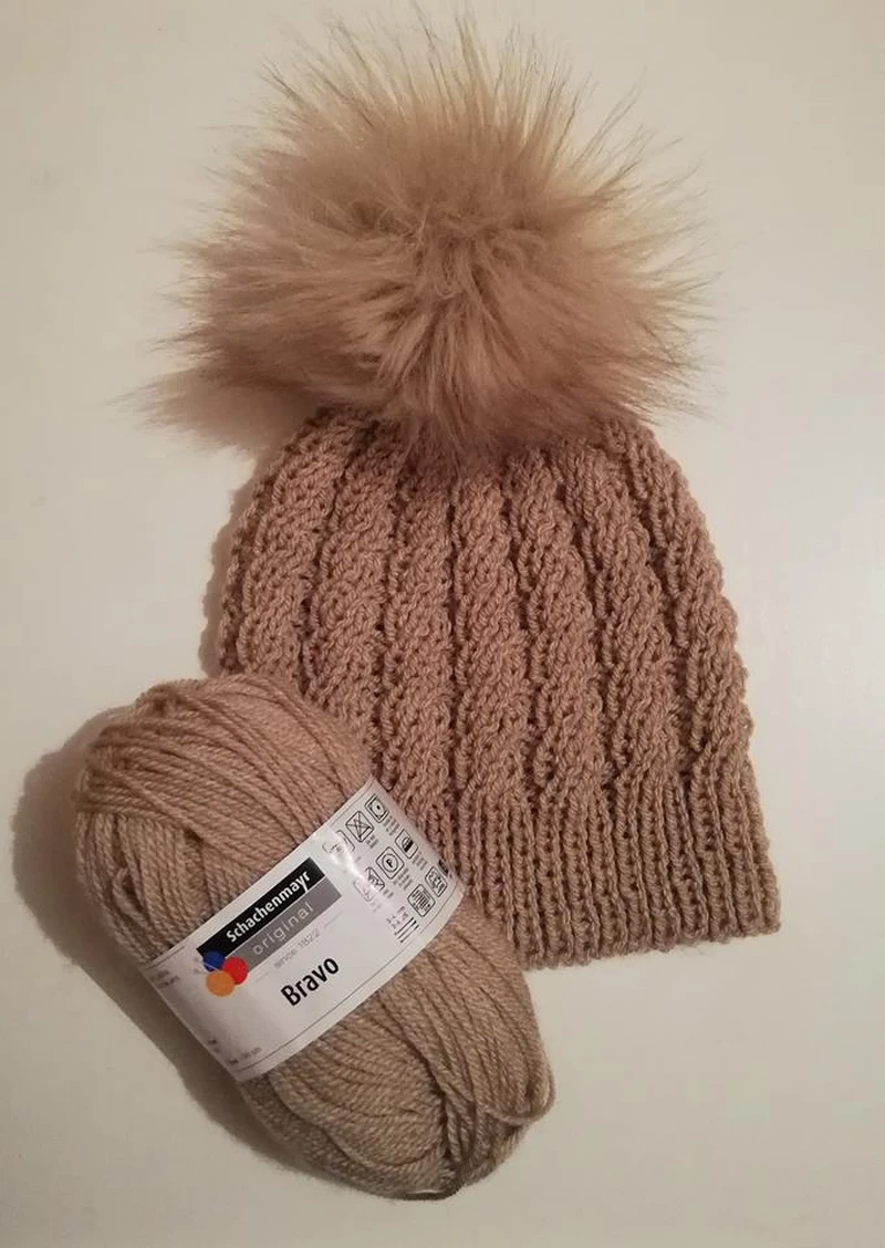 Czapka na drutach
