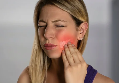 Ząb boli? Tego błędu nie rób – możesz doprowadzić do poważnego zakażenia!