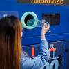 Koniec z papierowymi kuponami za butelki? Pieniądze wrócą prosto na kartę!