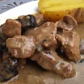 Karkówka z pieczarkami