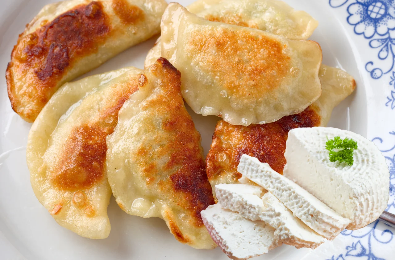 Dodaj ten składnik do farszu na pierogi. Nadzienie będzie kremowe i wyjątkowe!