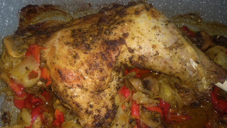 Pieczona noga z indyka