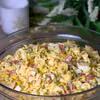 Sałatka z makaronem noodles i jajkami