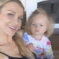 Joanna Krupa tłumaczy się z prowadzenia córki na smyczy. Czy to bezpieczne?