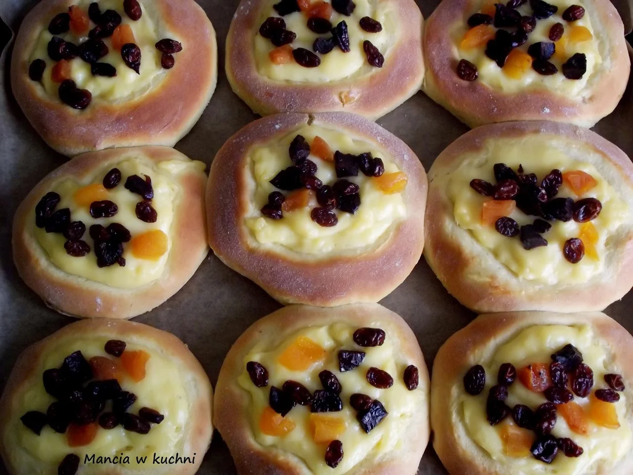 Drożdżówki z budyniem