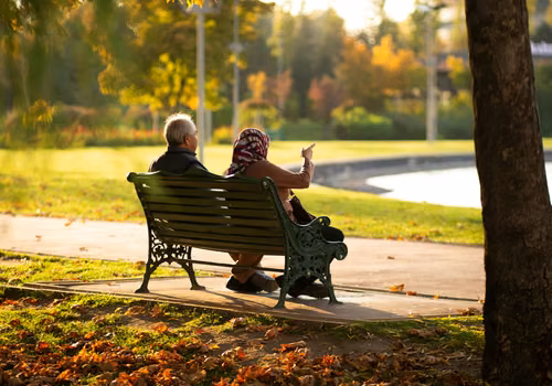 Przełomowa ochrona dla 55+ i 60+ – Sąd Najwyższy mówi: koniec z wypowiedzeniami!