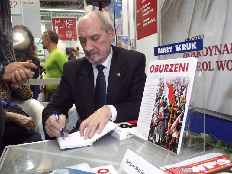 Antoni Macierewicz straci immunitet? Komisja sejmowa już podjęła decyzję!