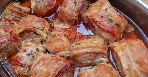 Polędwiczki pieczone w szynce