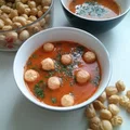 Zupa pomidorowa z groszkiem ptysiowym