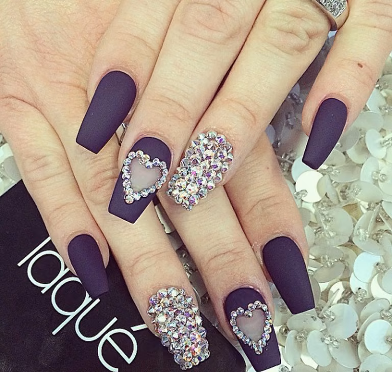 Super manicure z diamencikami