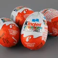 Produkty marki Kinder wycofane z polskich sklepów! Sprawdź czy nie masz tych partii w domu.