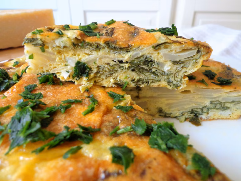 Pieczona frittata z topinamburem i szpinakiem