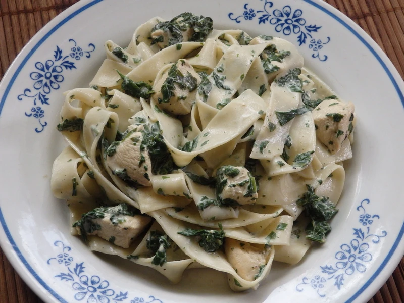 Pappardelle ze szpinakiem i kurczakiem