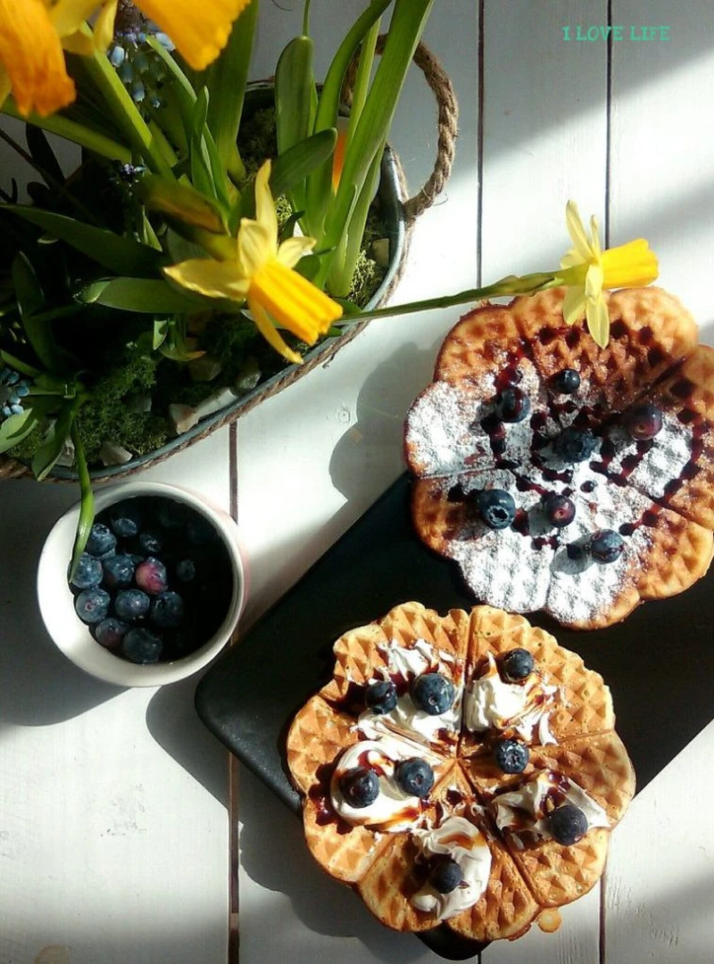 Wafle z borówkami