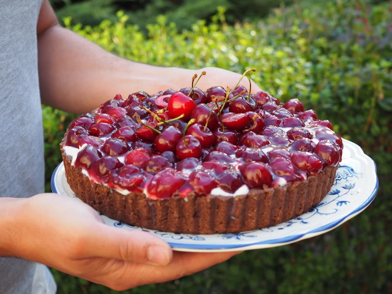 Tarta z czereśniami. Przepis krok po kroku