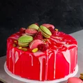 Tort musowy pistacjowo-malinowy
