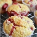 Super proste muffiny jogurtowe z truskawkami
