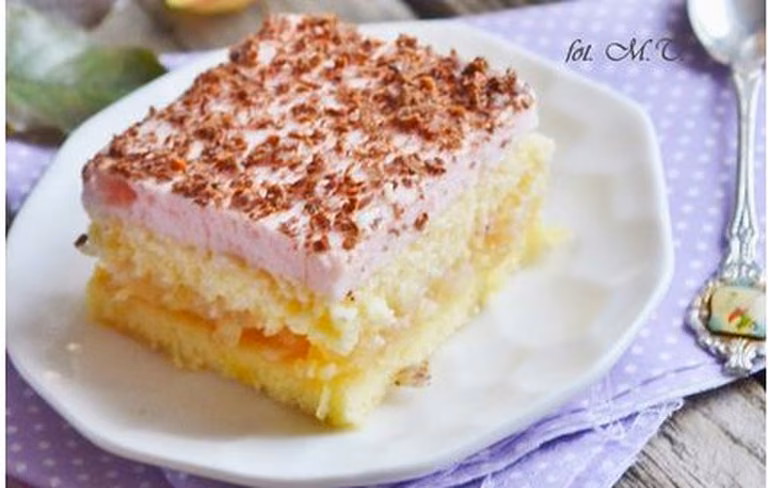 Ciasto z jabłkami i ptasim mleczkiem