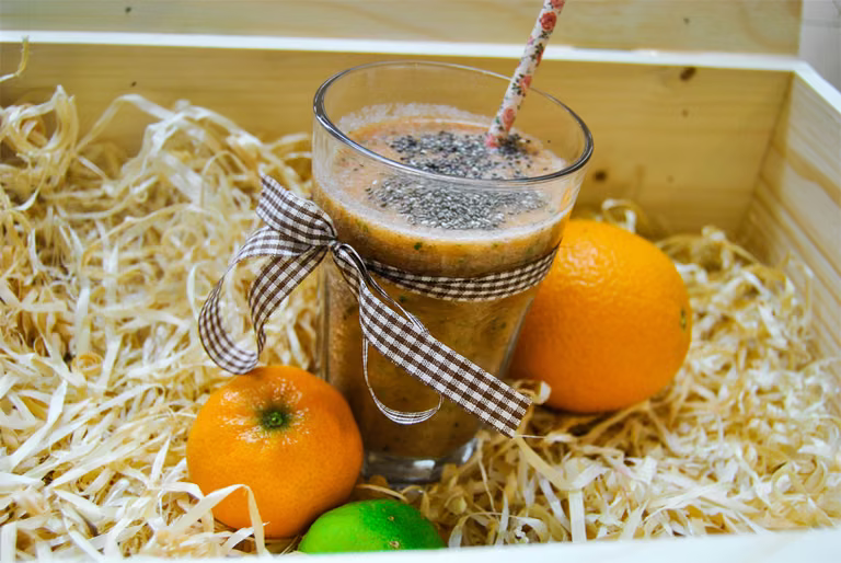 Odchudzające smoothie z jarmużem i ananasem