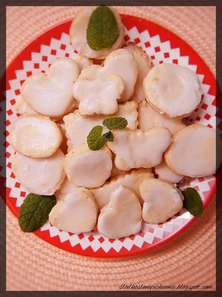 Ciasteczka cytrynowe z lukrem