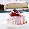 FIT proteinowy serniczek z musem truskawkowym