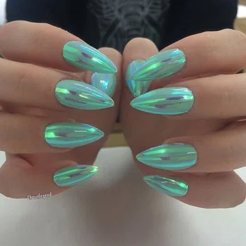 Neonowe paznokcie