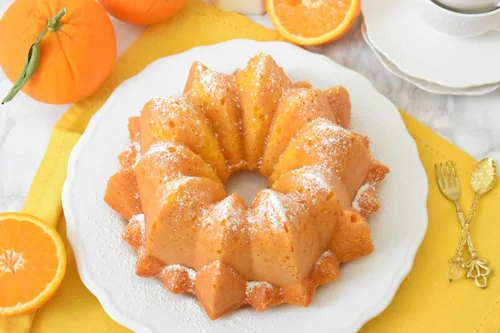 Włoskie ciasto marchewkowe "Camilla" z pomarańczami i migdałami