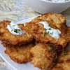 Fuczki - bieszczadzkie placki z kiszonej kapusty z sosem czosnkowym