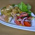 Pierś z kurczaka w cieście curry z ziołami