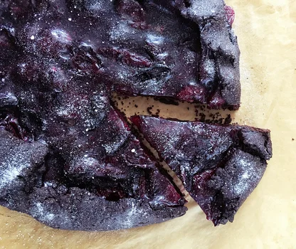 Tarta z nadzieniem czereśniowym (bez cukru, wegańska)