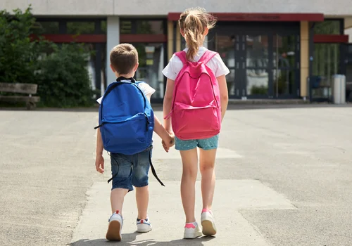 Dodatkowe 500 zł na ucznia bez względu na dochód rodziny! W Polskiej gminie ruszyła kolejna edycja bonu edukacyjnego