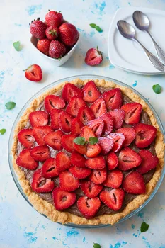 Tarta z truskawkami i kremem czekoladowym!