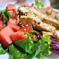 Sałatka z Sezamowym Tofu i Arbuzem