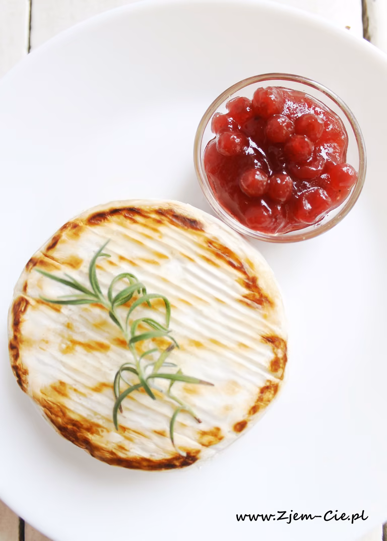 Grillowany camembert